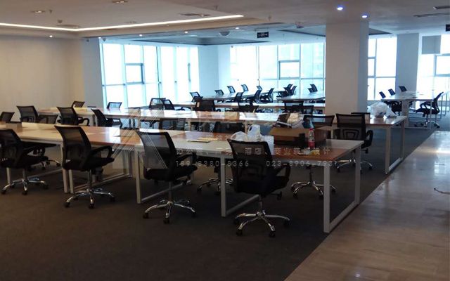 恭喜重慶華發裝修與互聯網金融馬上消費金融股份有限公司新辦公室裝修完工并入駐！